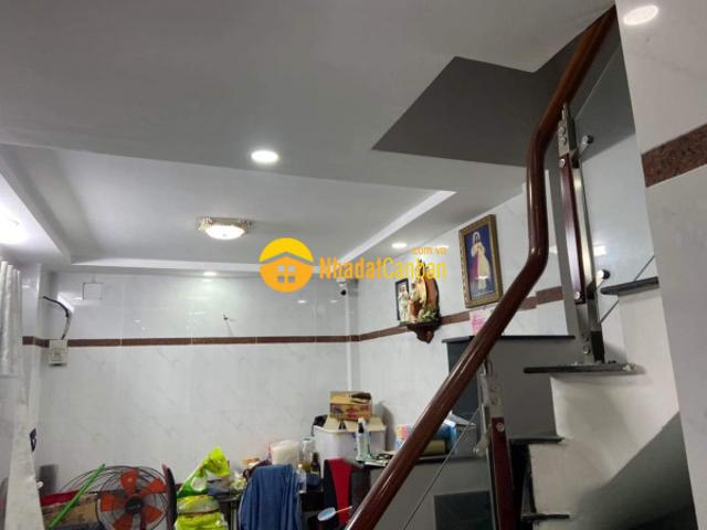 Về quê, cần bán gấp trước tết nhà hẻm mới, đẹp 3 tầng khu vip chỉ 3 tỷ 600 triệu, tl