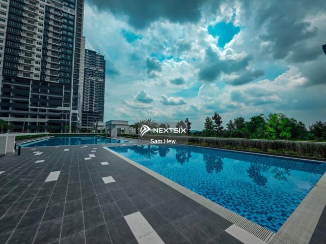 V Summer at Jb Town Walking disance to CIQ For Rent