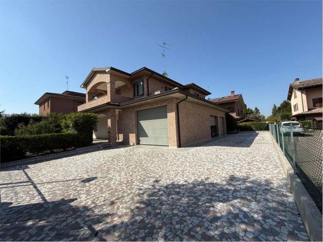 VA0323 ? LIMIDI DI SOLIERA – PRESTIGIOSA VILLA SINGOLA CON 458 MQ DI GIARDINO ?