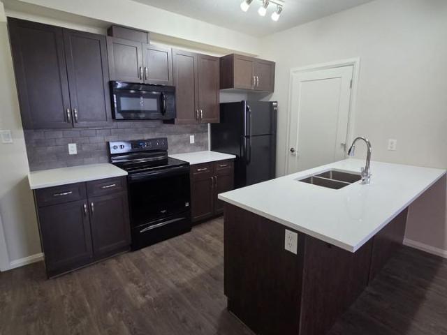 Vantage at Callaghan 1 Bedroom Apartment for Rent at 2474 Bowen Wynd Sw, Edmonton, AB T6W 2T5 Blackmud Creek