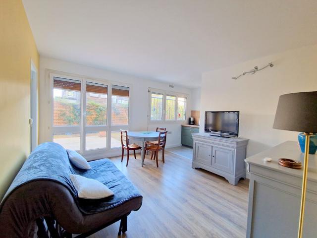 Vanves 2 pièces de 42.69m² avec terrasse et jardin arboré