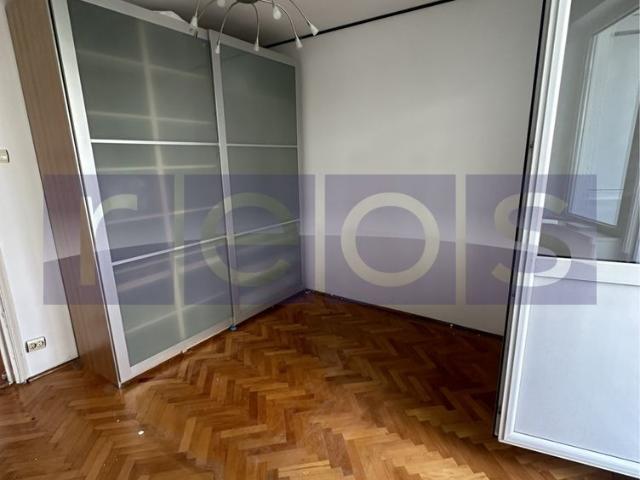 Vanzare apartament 3 camere semidecomandat 64mp campia libertatii park