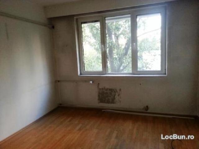 Vanzare apartament 2 camere decomandat Vitan Olimpia