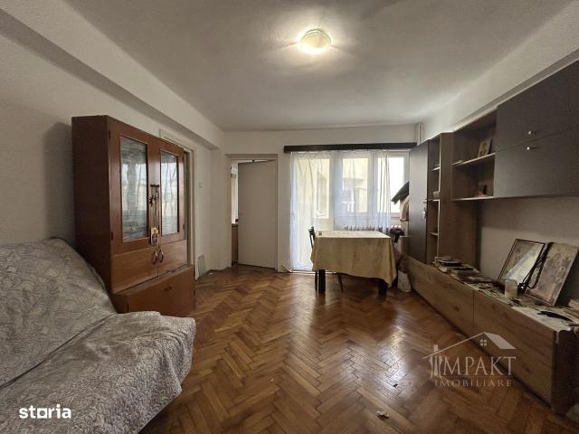 Vanzare apartament 2 camere semidecomandate zona Horea!