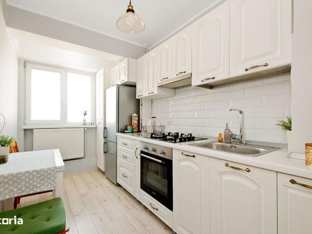 Vanzare apartament cu o camera, Micro 20 Cofetaria Dana et. 8/10