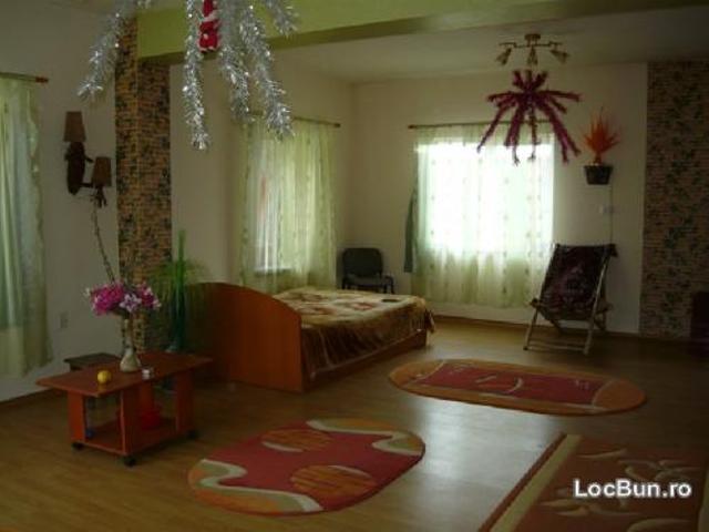 Vanzare casa Rasnov, partial la rosu