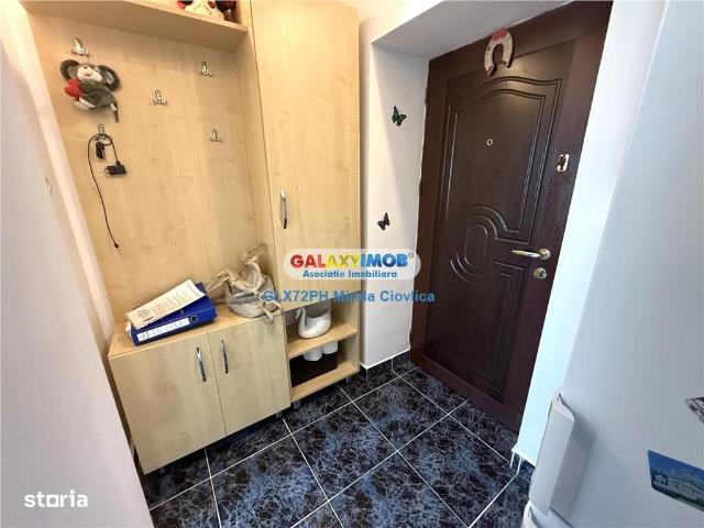 Vanzare garsoniera decomandat Campina