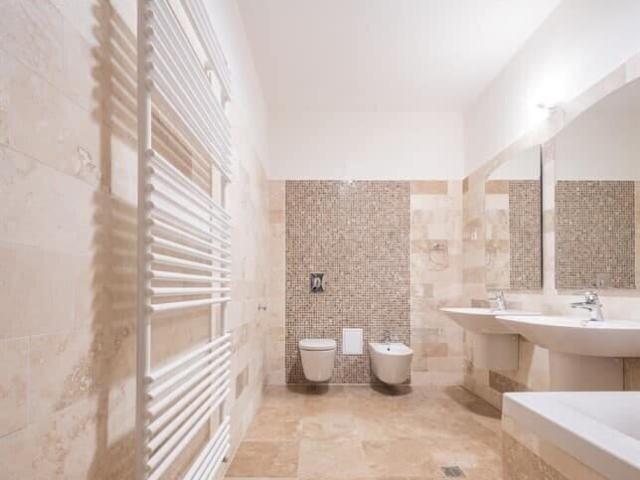 Vanzare 3 camere complex liziera vedere padurea baneasa!