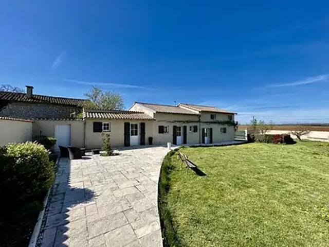 Vanzay 79120 Achat / Vente maison 10 pièces t10 piscine jardin