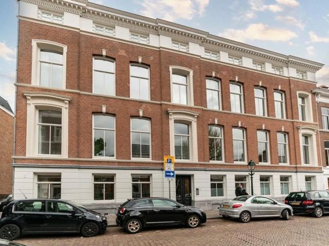 van de Spiegelstraat 19 J, Bovenwoning in Den Haag Verra Makelaars