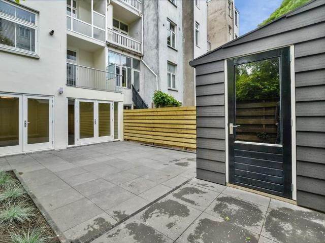 Van Eeghenstraat 43H