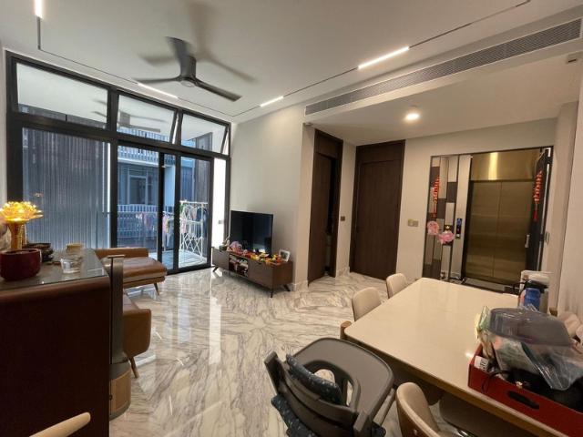 Van Holland Condominium For Sale, $3,200,000, 2 Bed 2 Bath 1,001 sqft $3,197.00 psf