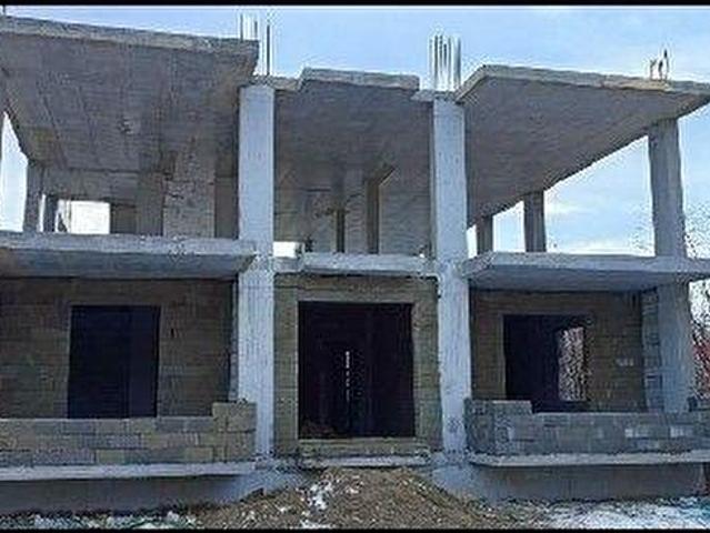 VAN İPEKYOLU YALI MAH 512m2 MUSTAKİL ARSA İÇERİSİNDE SATILIK 2 KATLİ KABA İNŞAAT
