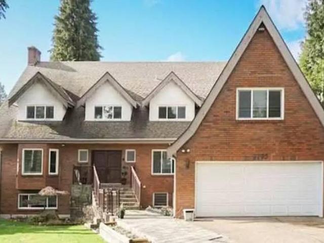 Vancouver Unfurnished House for Rent Elegant 4 Bed Den 5 Bath Classic Mansion with Private Pool