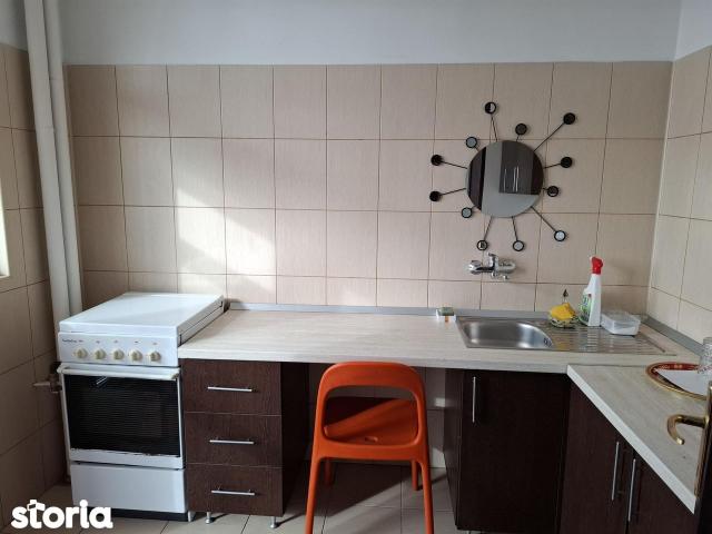 Vând apart cu 2 camere semidecomandat, Calea Griviței nr. 230, et 5/7