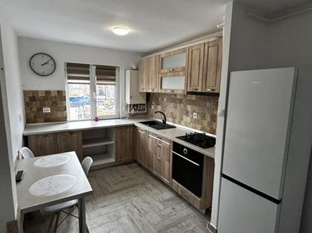 Vand apartament 3 camere