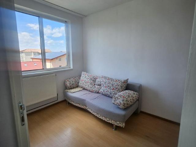 Vând apartament 2 camere complet renovat, Oradea Velenta