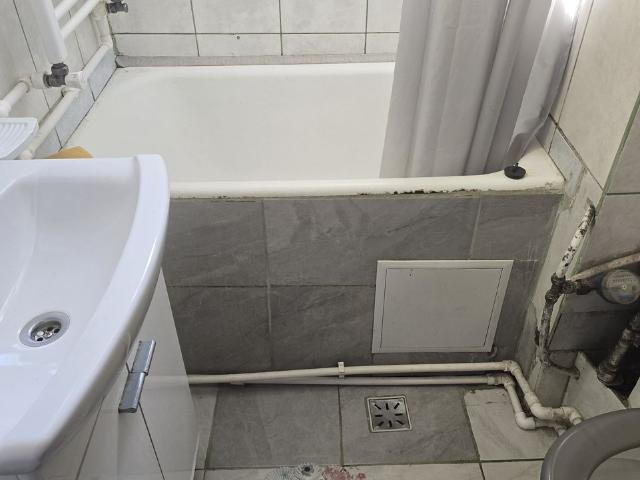 Vand apartament 2 camere cu intrari separate Deva, Bld. Dacia, etaj 3