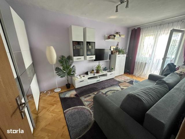 Vand Apartament 2 camere|Decomandat|zona Lipovei|Centrala