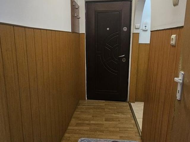 Vand apartament 2 camere situat in zona Cedonia, str. Miraslau, et. 3