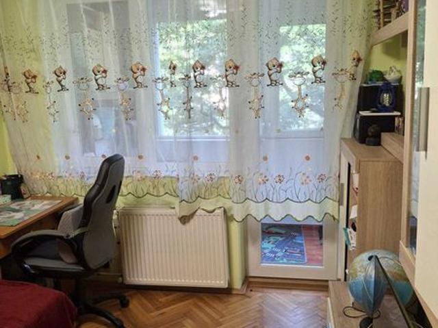 Vand apartament cu 2 camere
