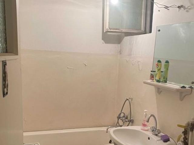 Vand Apartament cu 2 camere semidecomandate