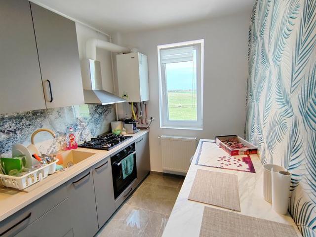 Vând apartament cu o cameră într un bloc nou construit