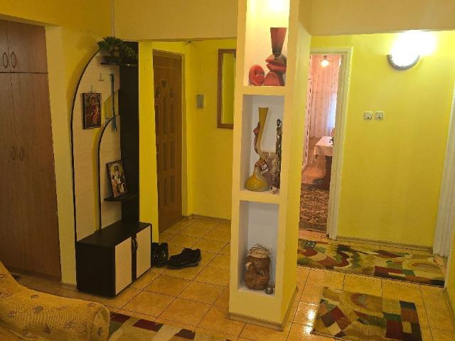 Vand apartament de 4 camere dec Deva, etaj 2, Bejan, 82 mp, intretinut