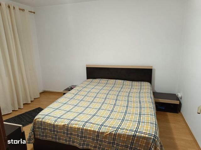 Vând apartament in zona sud