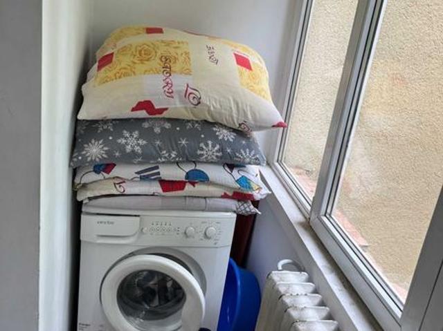 Vand apartament langa catedrala 2 camere etaj 2