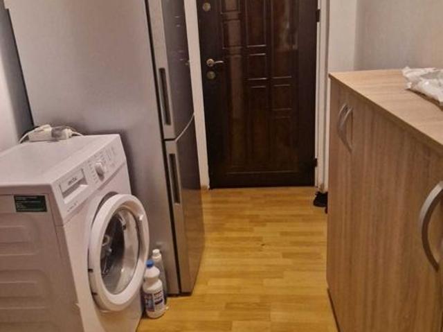 Vand apartament Malu Rosu