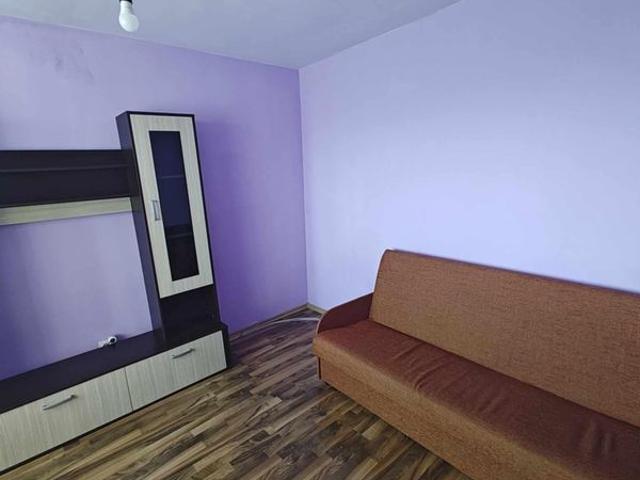 Vand apartment 2 camere, decomandat, in zona Rogerius