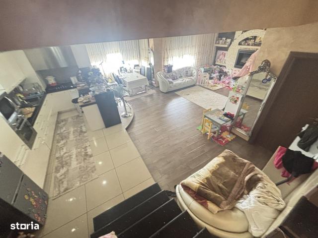 Vand apartsmemt 3 camere bloc nou Rebreanu 180000
