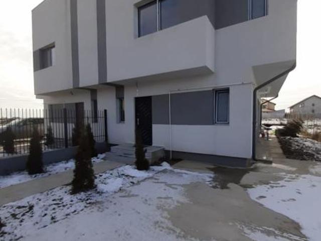 Vand casa Domnesti