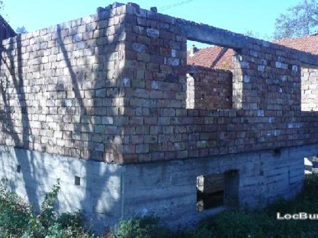 Vand casa la Teliu in constructie