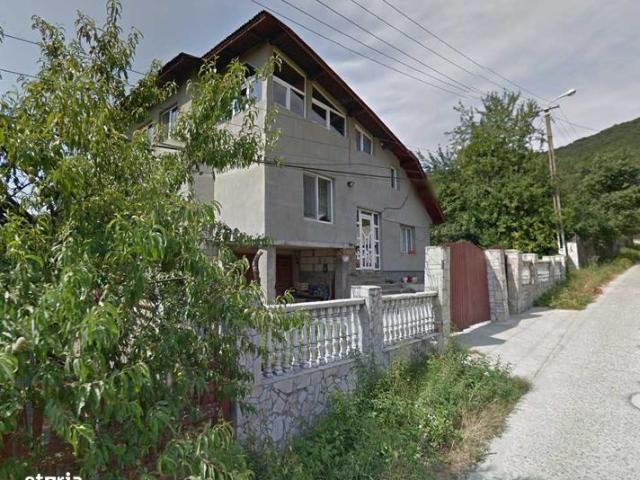 Vand casa / vila in localitatea Baia Mare, cartier Ferneziu