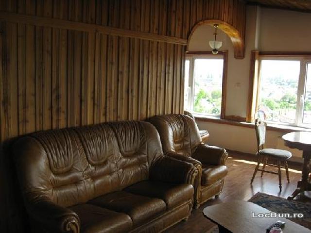 Vand hostelul ``Silvania`` din Brasov 450.000 Euro usor negociabil si in rate pe 20 ani