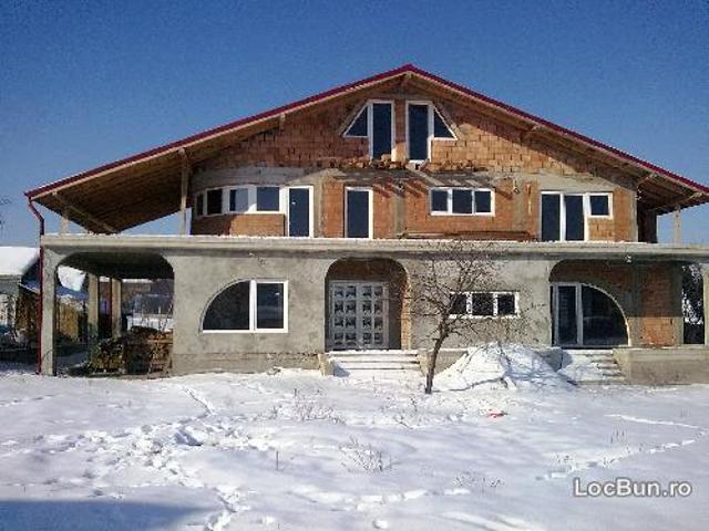 vand proprietate 1710mp, vila+caraj+apartament