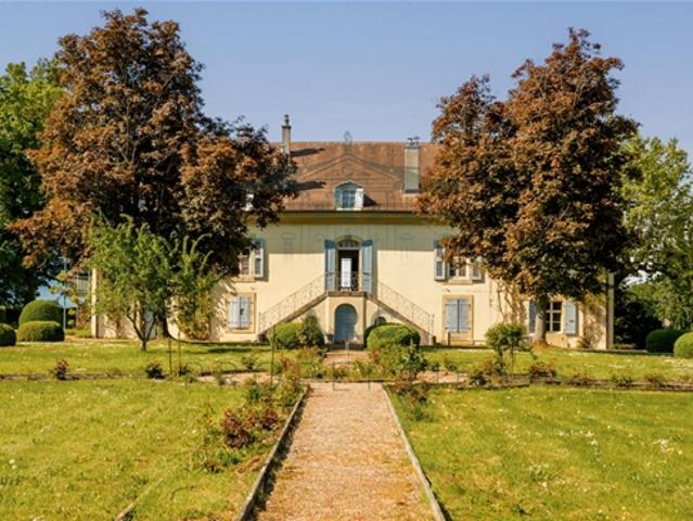 VANDŒUVRES – MAISON DE MAÎTRE AUF EINEM GROSSEN GRUNDSTÜCK VON MEHR ALS 10.000 M²