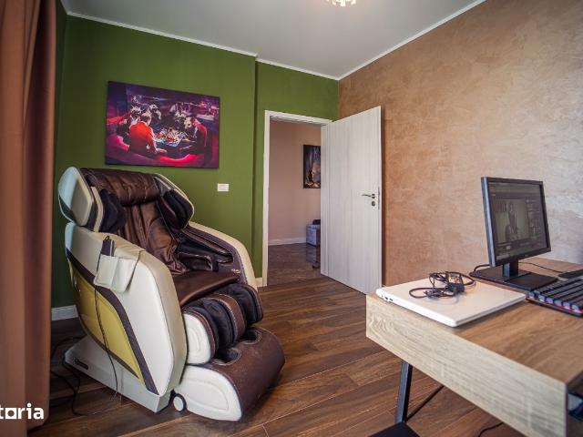 Vand vila moderna in Micalaca, an 2021, proprietar!