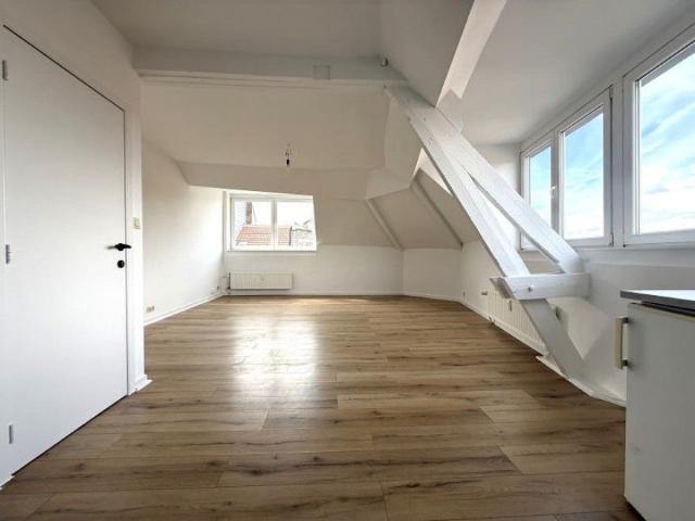Vanderkindere / Studio de +/ 45m² Uccle