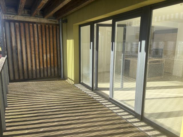Vandoeuvre, Biancamaria, immeuble récent, F3 balcon parking