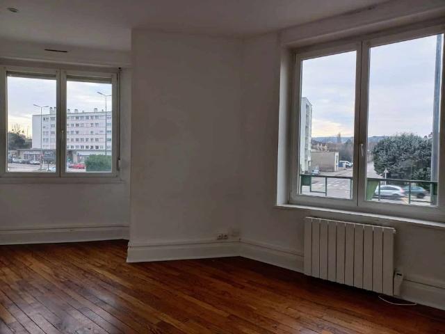 VANDOEUVRE PLACE GERARD D’ALSACE F2 DE 41 M2 AVEC CUISINE EQUIPEE