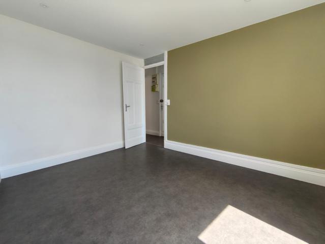 VANDOEUVRE PLACE GERARD D'ALSACE F2 RENOVE DE 41 M2