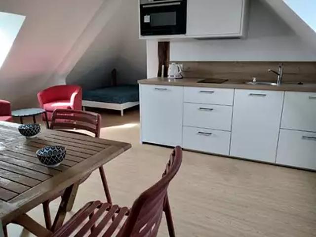 Vannes 56000 Location appartement 1 pièce t1 au dernier étage