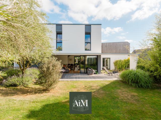 Vannes Élégante maison d'architecte de 171m2 sur la rive droite du port