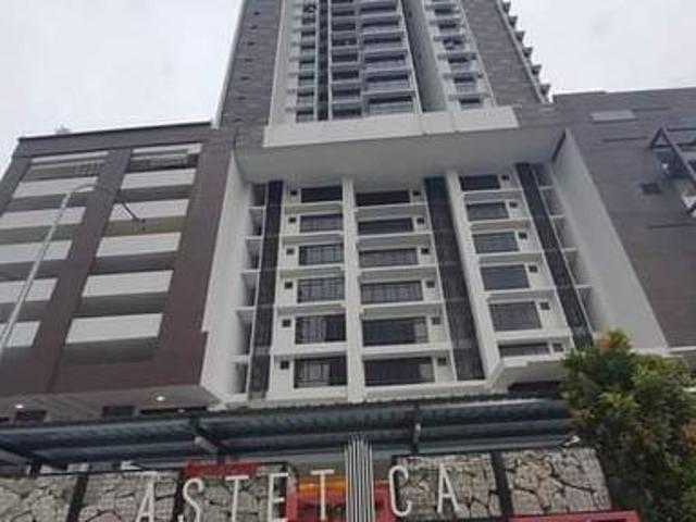 Vacant condo for sale below developers price
