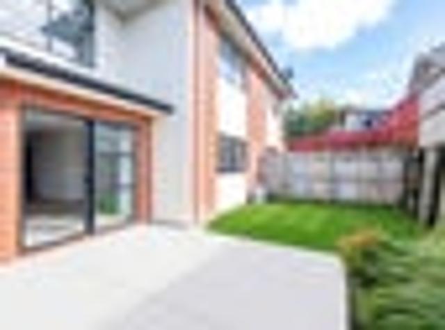 Vacant, Freehold & Must Be Sold