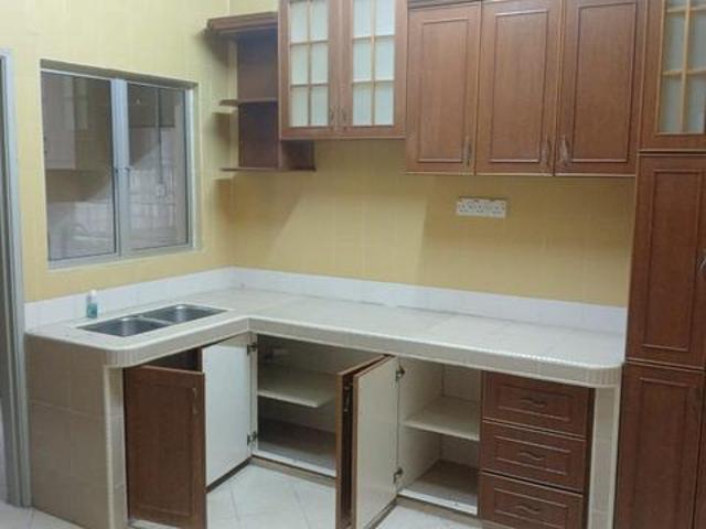 Vacant Kitchen Cabinet Aircond Subang Bestari Shah Alam house for rent