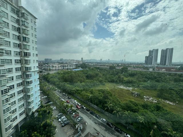 Vacant House Desa Impiana Condominium Taman Puchong Prima for Sale